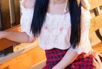 推女神 – 歆小兔chobits：女王的美图，下载去吧，哼