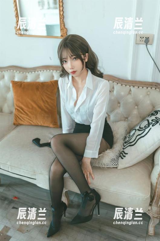 作品VS福利，杏仁曲奇的内衣何去何从？