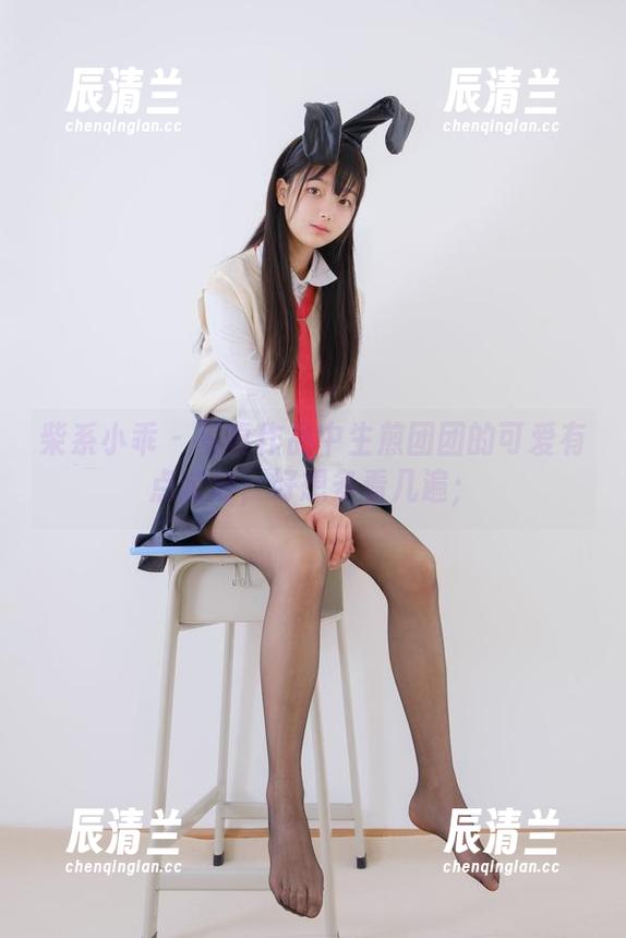 柴系小乖-生煎团团 柴系小乖 - 写真作品中生煎团团的可爱有点过分,好想多看几遍;