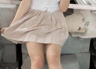 梦丝女神 – 王娇娇的肉丝写真，来这儿看免费“穿越”！