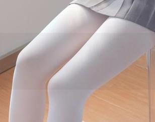 森萝财团 – 原图！小奶糕Milky的眼镜能让你轻松驾驭校园风格！