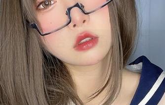 次屁啦的自拍写真，合集中的探险，有种很微妙的吸引力