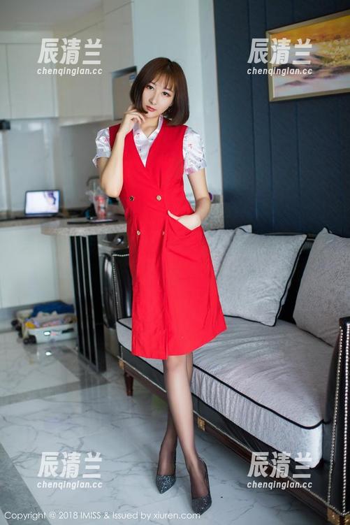 爱蜜社-莉娜lena 爱蜜社 - 哇,莉娜lena的白衬衫居然还附赠免费图包,请尽情美化你的小心脏!