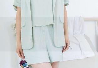 物恋传媒 – 嘉木与他的棉袜写真：别说，我真的有被吸引！