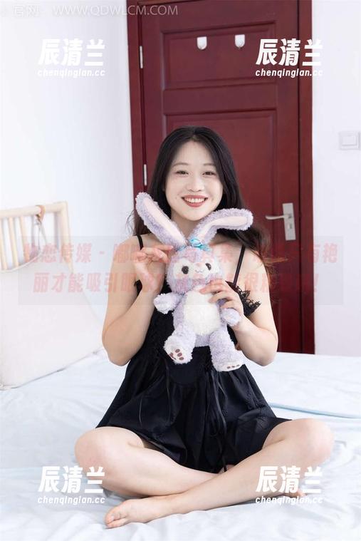 物恋传媒 - 嘟嘟灰丝写真集，谁说只有艳丽才能吸引眼球？灰色也能很精致哦！
