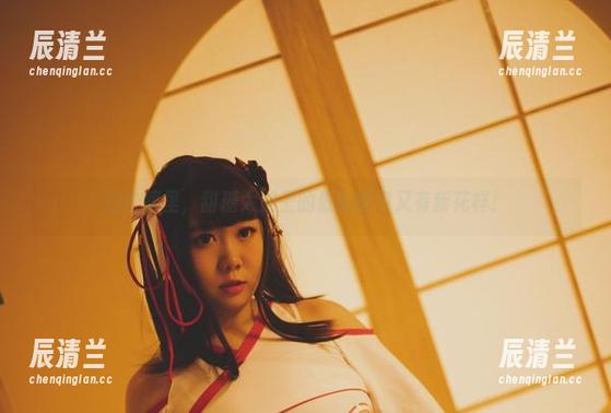 甜糖大魔王 在校服里,甜糖大魔王的最新图包又有新花样!