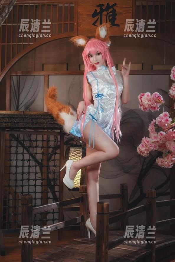 百合欧皇子 看这个“百合欧皇子”的cos,是不是太拽了点?符玄真的让我想多了……