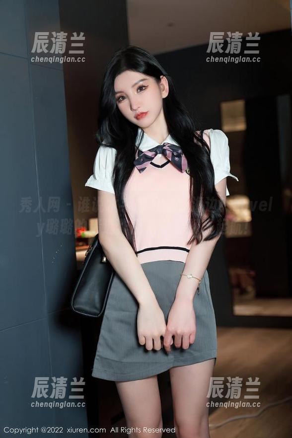 秀人网-Lovely璐璐 秀人网 - 谁说水手服只能在海边?Lovely璐璐的精选作品集带你扬帆起航!