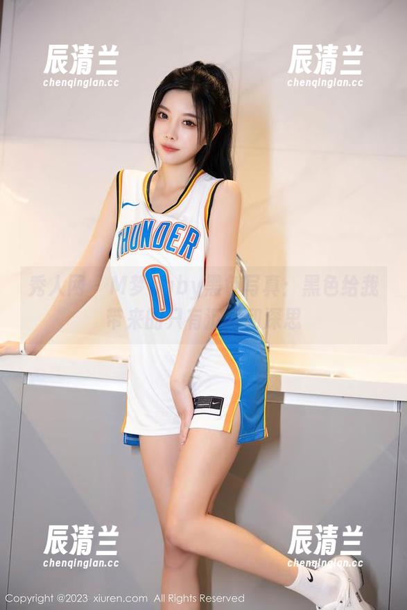 秀人网-M梦baby 秀人网 - M梦baby黑色写真:黑色给我带来的只有沉默和深思