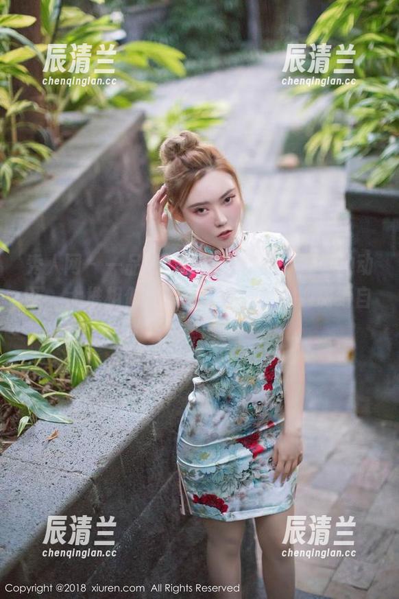 秀人网-凯竹 秀人网 - 一品凯竹的粉色作品,就想冲动买一大堆相似的单品,分享呢,纯属给自己添堵。