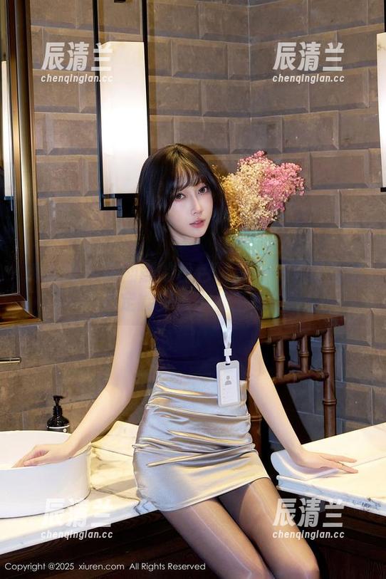 秀人网 - 唐翩翩的粉色写真——下载后说不定能变成小公主哦！