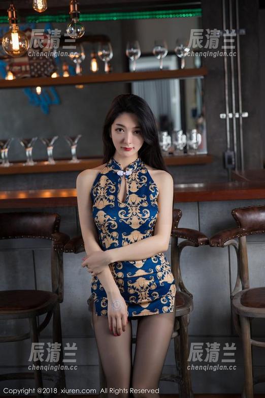 秀人网 - 大琪琪Emily的女王美图，随便一张都是让人瑟瑟发抖的绝美图集。