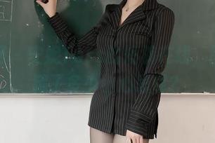 秀人网 – 安妮Tess的短裤在线，图片里藏了多少小心思呢？