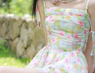 秀人网 – 追寻海浪的脚步：徐莉芝Botty海边写真合集，画面满分，姿态自由