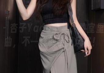 秀人网 – 杏子Yada全集：教室里的小插曲，不一样的学习风格！