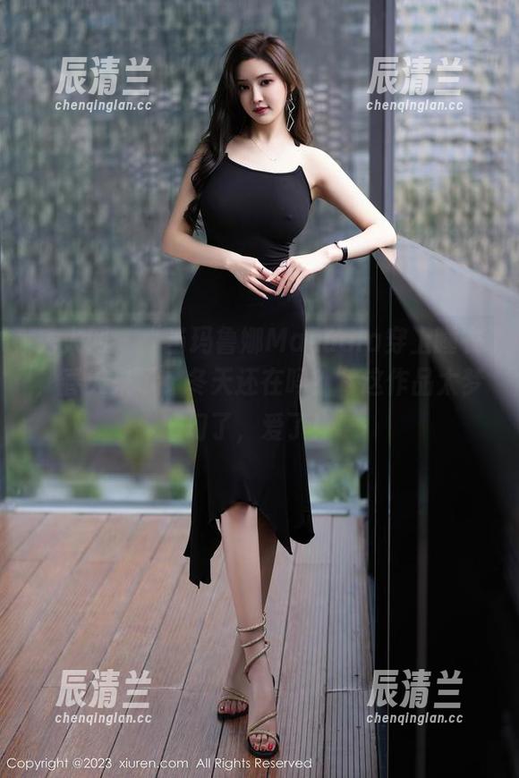 秀人网-玛鲁娜Manuela 秀人网 - “当玛鲁娜Manuela穿上睡衣,春天来了,冬天还在吗?”这作品太梦幻了,爱了!