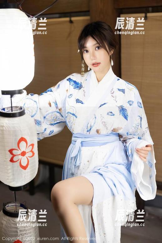 秀人网-白沫 秀人网 - 白沫的红裙套图:看这裙子是不是能装下整场风景?