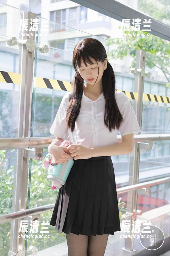 稚乖画册-赤西夜夜 稚乖画册 - 赤西夜夜的图集:当“晴空-03”变成白丝用品,怎么会让我想起了小时候的糖果呢?