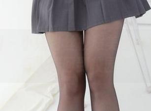 紧急企划 – 小婕白丝校服美图合集：有没有人想回到校园？