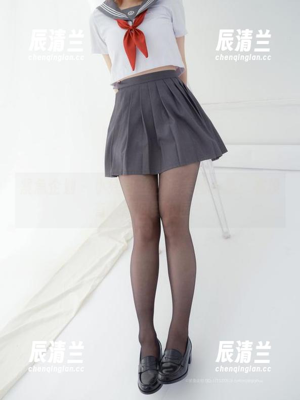 紧急企划 - 小婕白丝校服美图合集：有没有人想回到校园？