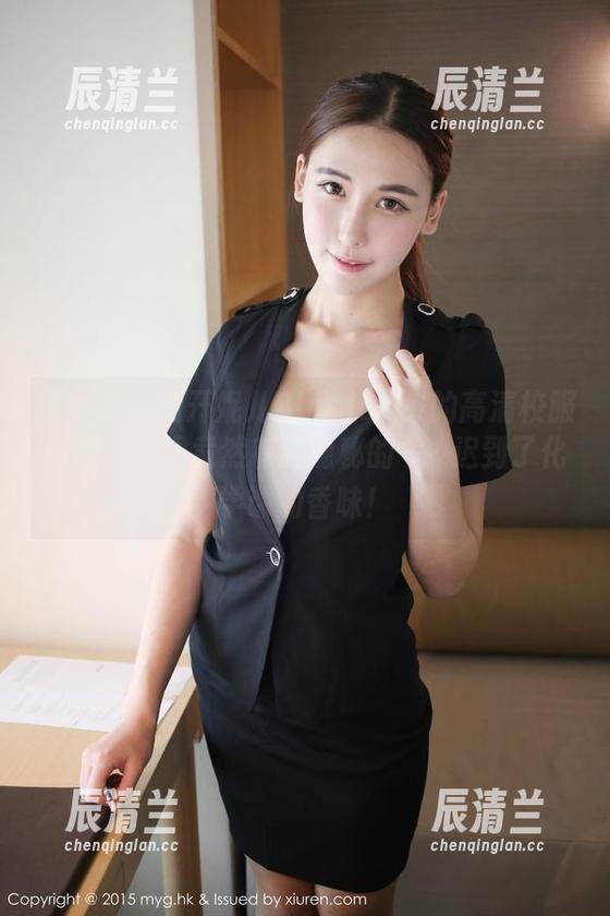 美媛馆-妮儿Bluelabel 美媛馆 - 翻开妮儿Bluelabel的高清校服图册,发现竟然有些隐秘的⋯⋯迟到了化学课的香味!