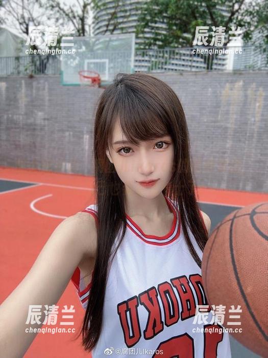 黑贞德来袭：腐团儿Ikaros的超神套图，感觉自己也要变成骑士了！