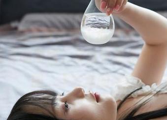 蜜桃社 – 如果每个夏天都能有“雪梨sherry”这样的原图，那我宁愿永远待在朋友圈，不会动的喔。