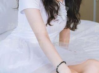 袜啵啵 – 这是小甜豆的写真哦，你准备好被可爱的橘子“击中”了吗？