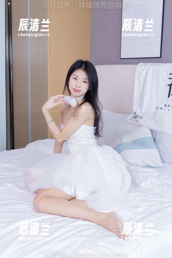 袜啵啵-熊熊 袜啵啵 - 熊熊的运动鞋,作品中透着一股无所谓的气息,资源就随意吧。