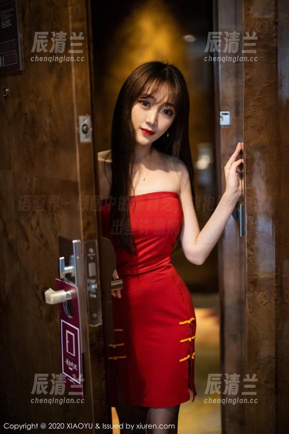 语画界-徐莉芝 语画界 - 原图中的徐莉芝,旗袍隐约流露出些许温婉