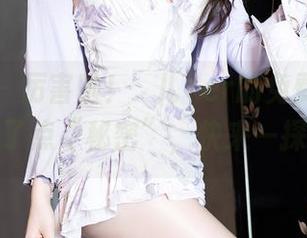 语画界 – 厉害啦！玥儿玥er的免费写真，里面藏了点“秘密”，快来一探究竟！