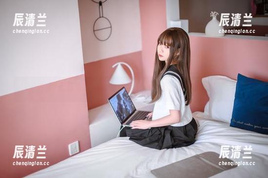 青水百合子 酸奶在青水百合子高清作品集里,谁说不搭?