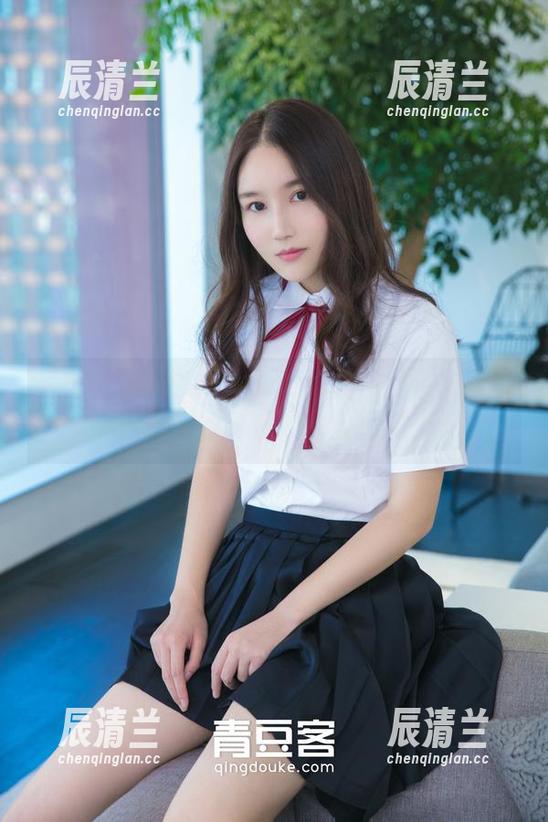 青豆客-刘钰儿 青豆客 - 最新套图:刘钰儿在夏天的演出,真有点颠覆我对热的理解