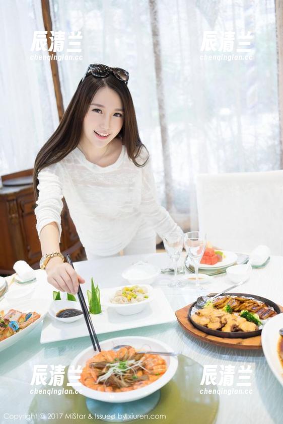 魅妍社 - 网盘中藏着程小烦不烦的制服写真，如何选择哪个版本？