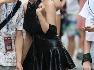 魔镜街拍 – 原图言真：OL婷婷与她的黑丝日常，连打印机都看呆了