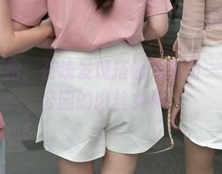 魔镜街拍，在线发现搭讪马戏团——沙面公园的肉丝女神！